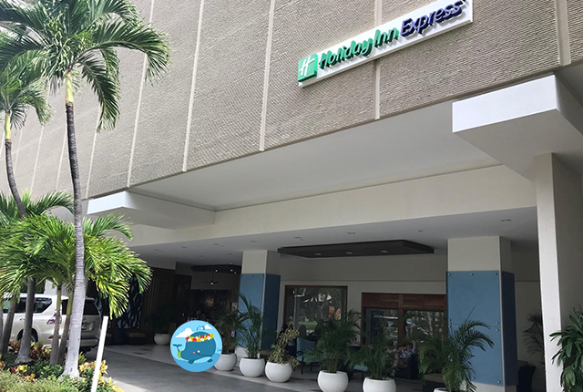 Holiday Inn Express Waikiki with Daily Breakfast(all tax and resort fee inclusive)