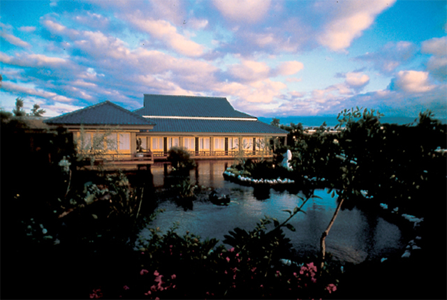 Hilton Waikoloa Village(all tax and resort fee inclusive) + Waikaloa Kona airport round trip transfer